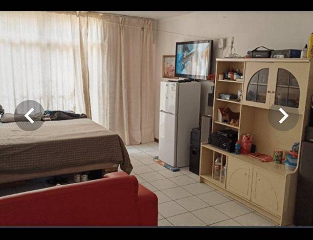 1 BEDROOM APARTMENT FOR SALE IN WINDSOR WEST